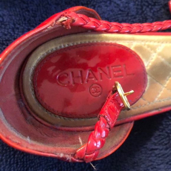 Chanel red patent sandals size 36 - Picture 5 of 8
